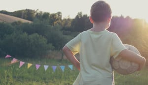 enfant avec ballon